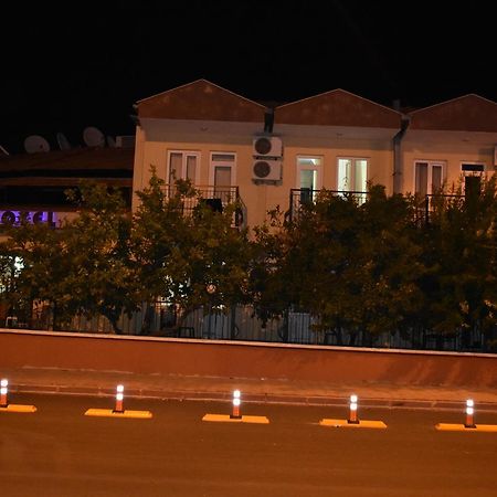 Las Palmeras Hotel Çamyuva Esterno foto